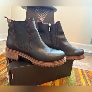 PIKOLINOS Black Leather Ankle Boots with Brown Sole-Great Condition! Size 37 EU